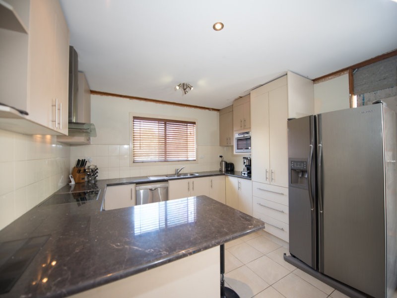 32 Venus Street, Telina QLD 4680