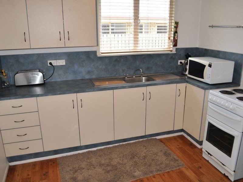 81 Ann Street, South Gladstone QLD 4680