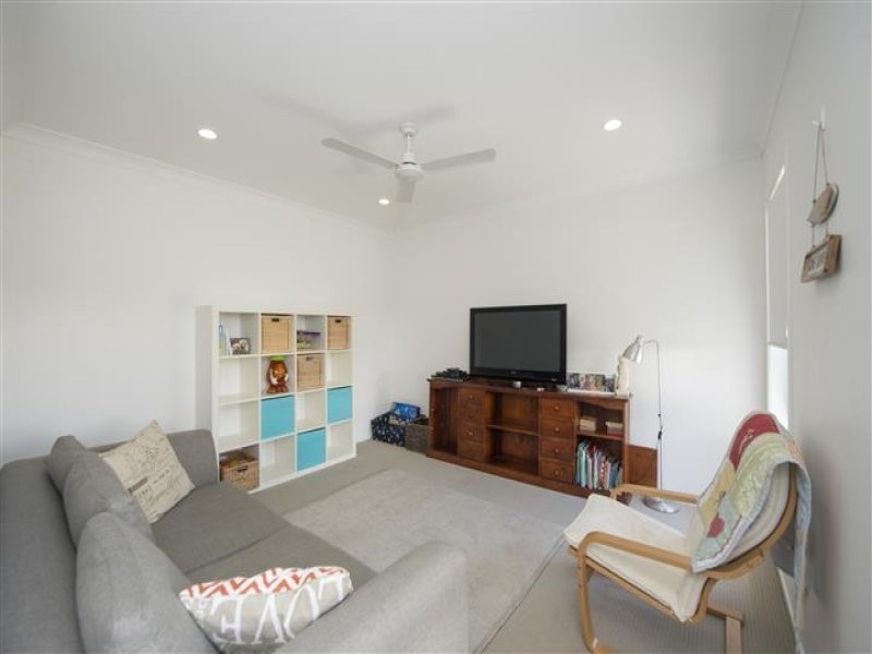 24 Redgum Drive, Kirkwood QLD 4680
