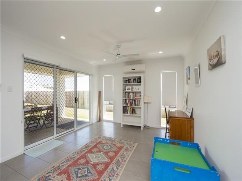 24 Redgum Drive, Kirkwood QLD 4680