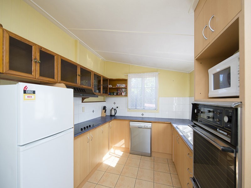 10 Allison Street, West Gladstone QLD 4680