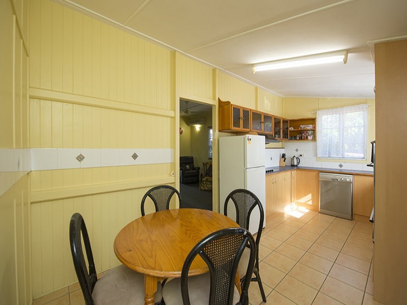 10 Allison Street, West Gladstone QLD 4680