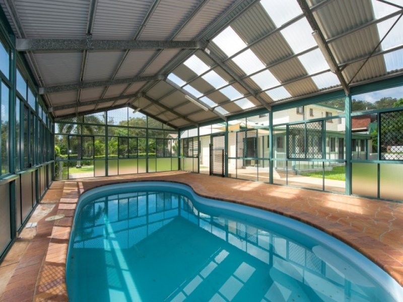 1 Pine Avenue, West Gladstone QLD 4680