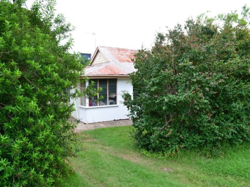 19 Glenlyon Street, Gladstone QLD 4680