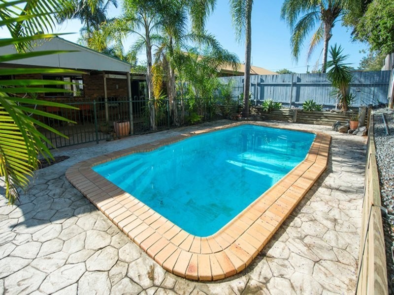 52 Gretel Drive, Clinton QLD 4680