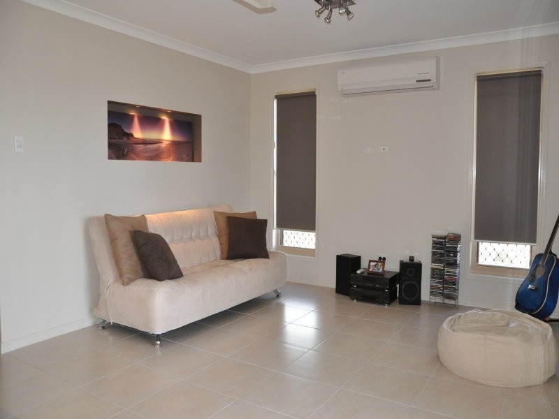 11 Julius Crescent, Clinton QLD 4680