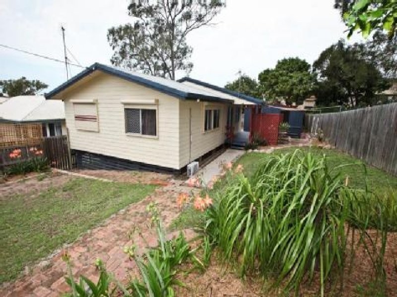 38 Wattle Street, New Auckland QLD 4680