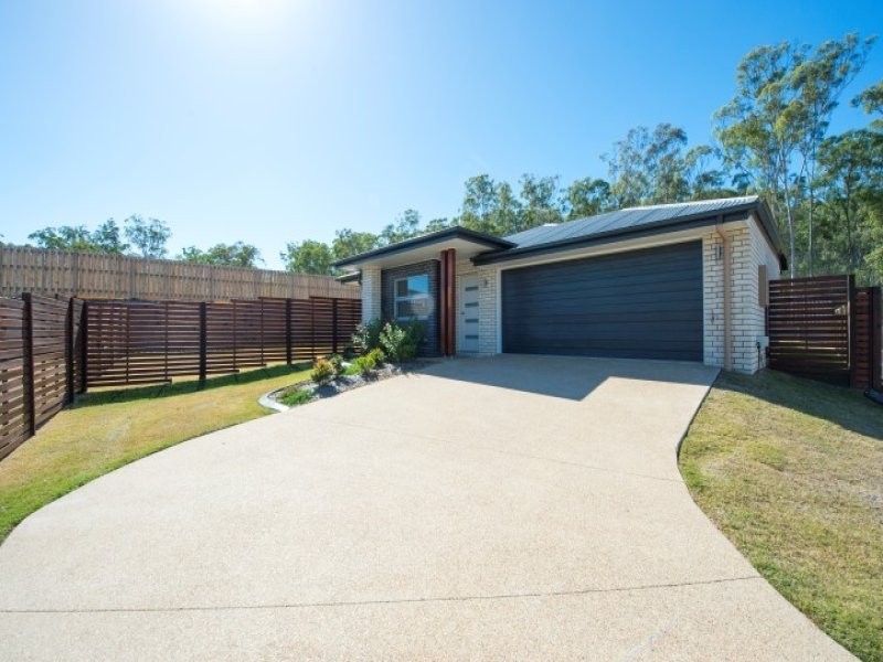 15 Kandel Court, Kirkwood QLD 4680