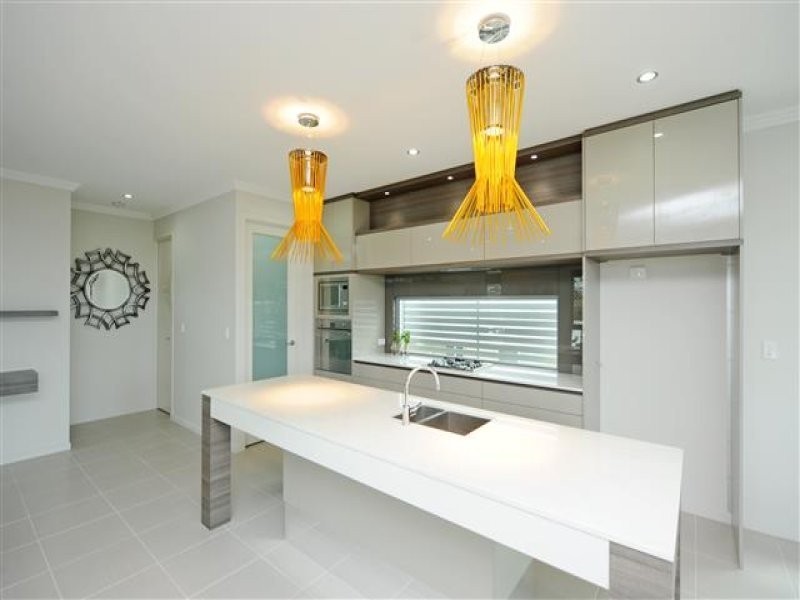 28 Daintree Boulevard, New Auckland QLD 4680