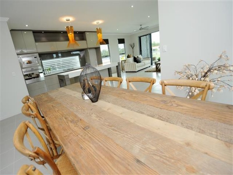 28 Daintree Boulevard, New Auckland QLD 4680