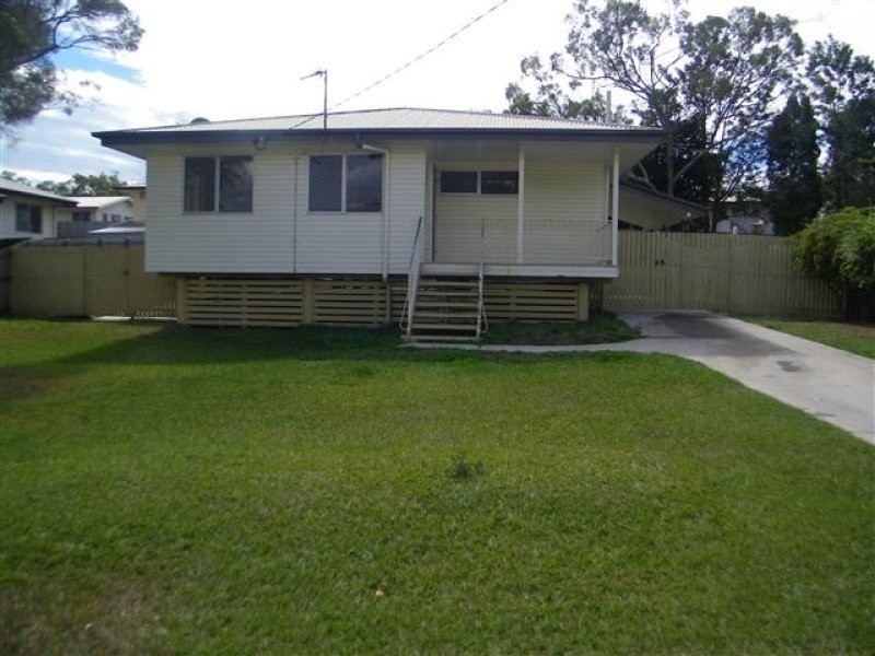 8 Angler Street, Toolooa QLD 4680