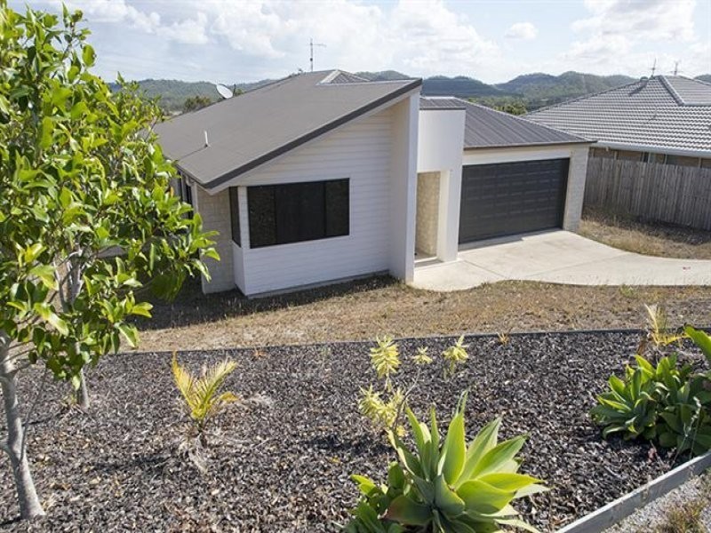38 Dartmouth Close, Clinton QLD 4680