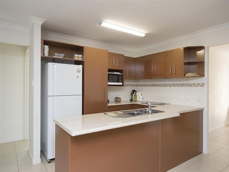 38 Dartmouth Close, Clinton QLD 4680