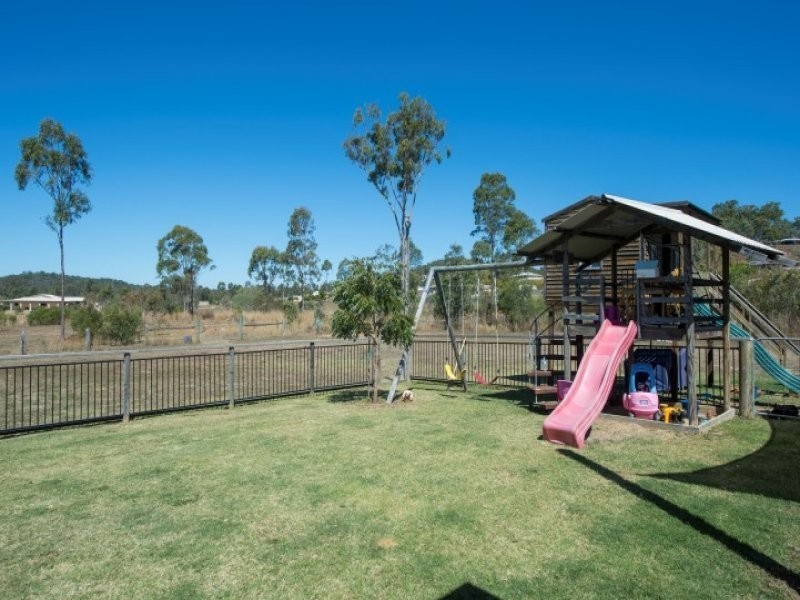 53 Luana Crescent, Burua QLD 4680