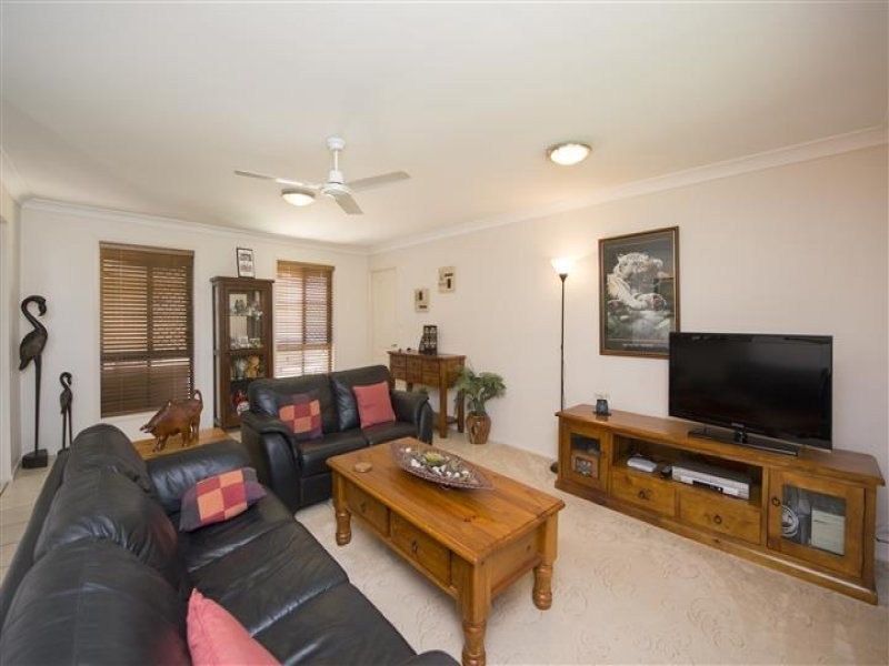 4 Leonie Court, New Auckland QLD 4680