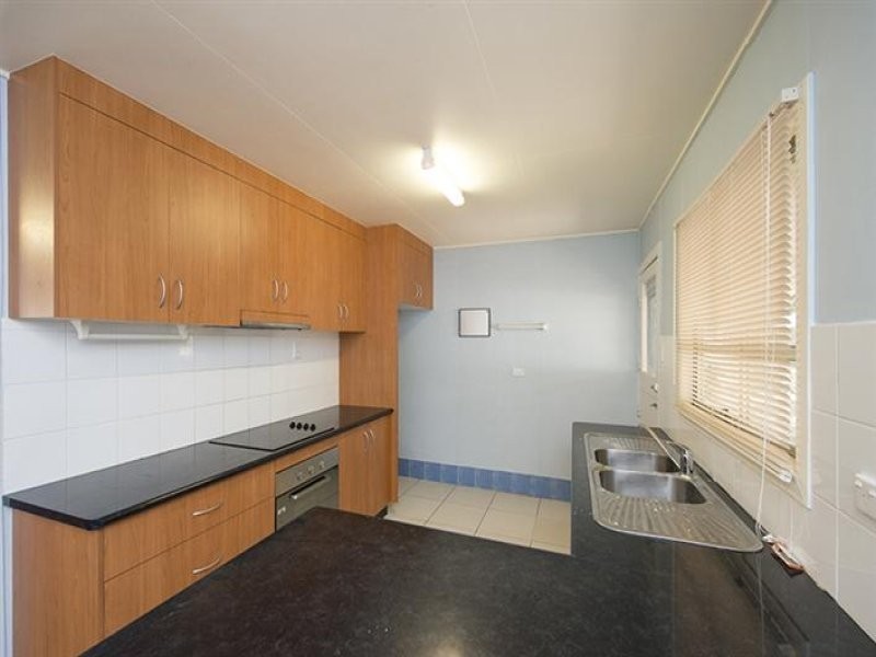 36 Dawson Highway, West Gladstone QLD 4680