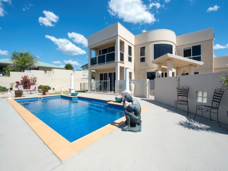 42 Wyara Close, Clinton QLD 4680