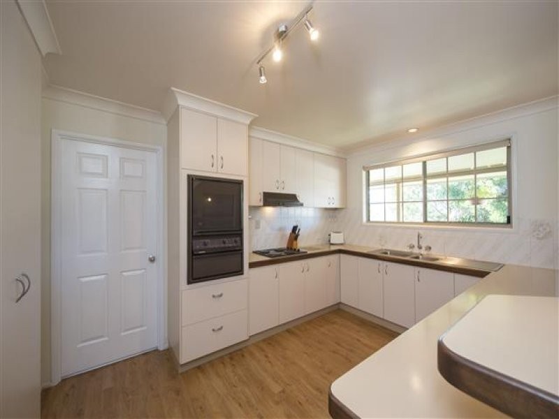 46 Cockatoo Drive, New Auckland QLD 4680