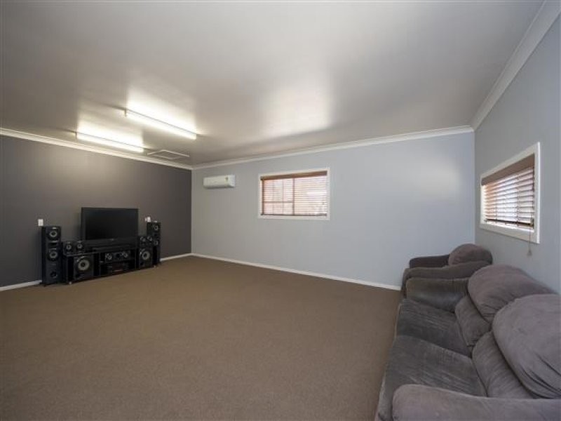46 Cockatoo Drive, New Auckland QLD 4680