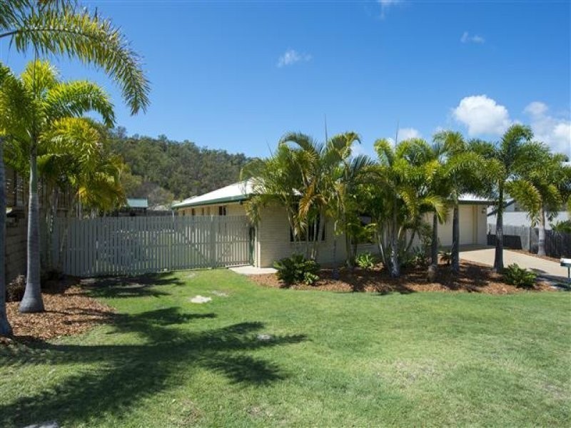6 Scorpius Place, Telina QLD 4680