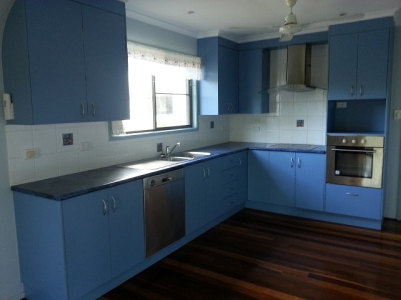 10 Far Street, West Gladstone QLD 4680