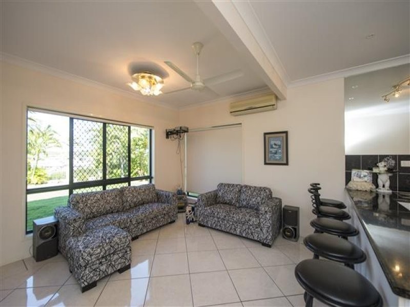 60 Katrina Boulevard, New Auckland QLD 4680