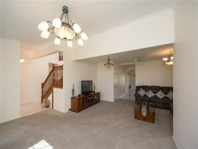 60 Katrina Boulevard, New Auckland QLD 4680