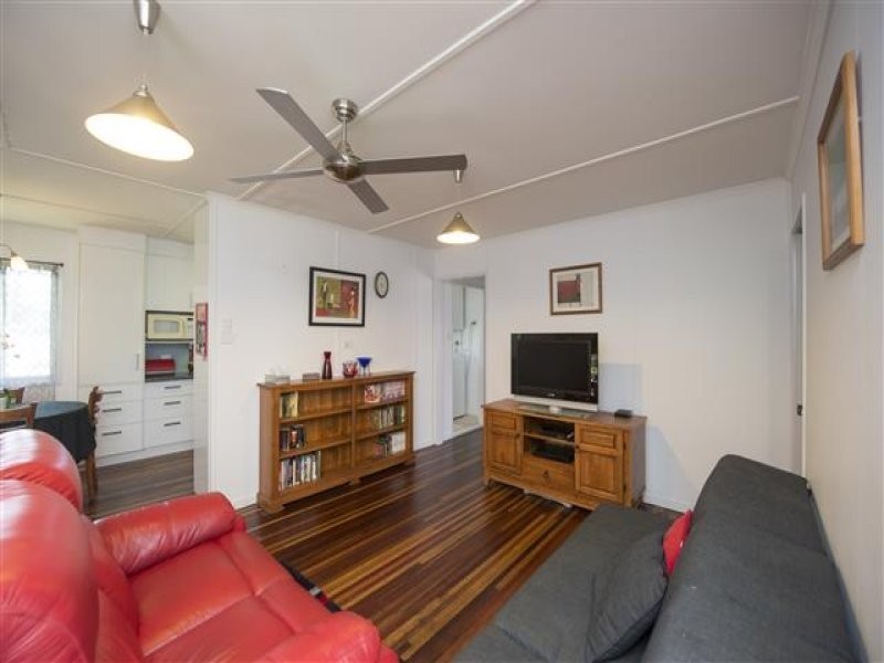 15 Busteed Street, West Gladstone QLD 4680