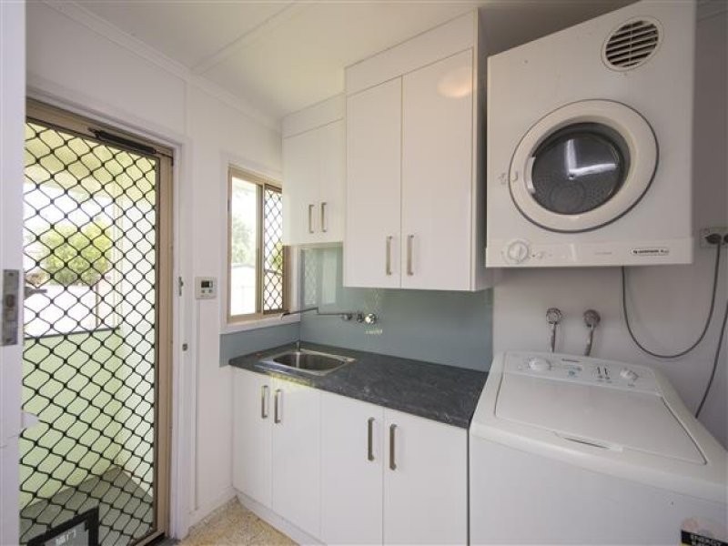 15 Busteed Street, West Gladstone QLD 4680