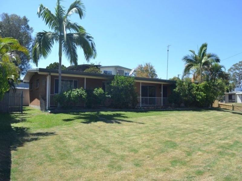 9 Anderson Street, Clinton QLD 4680
