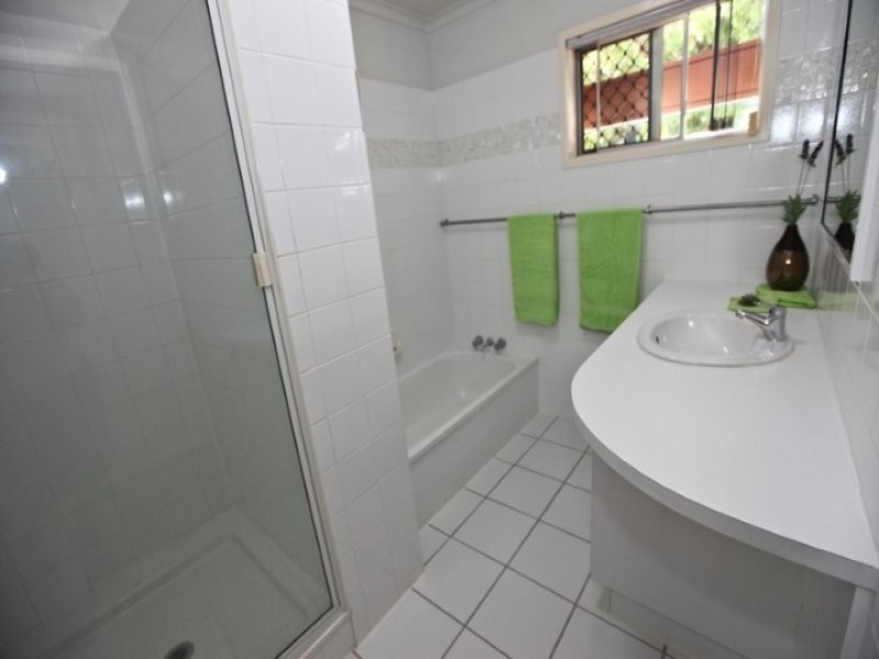 9 Anderson Street, Clinton QLD 4680