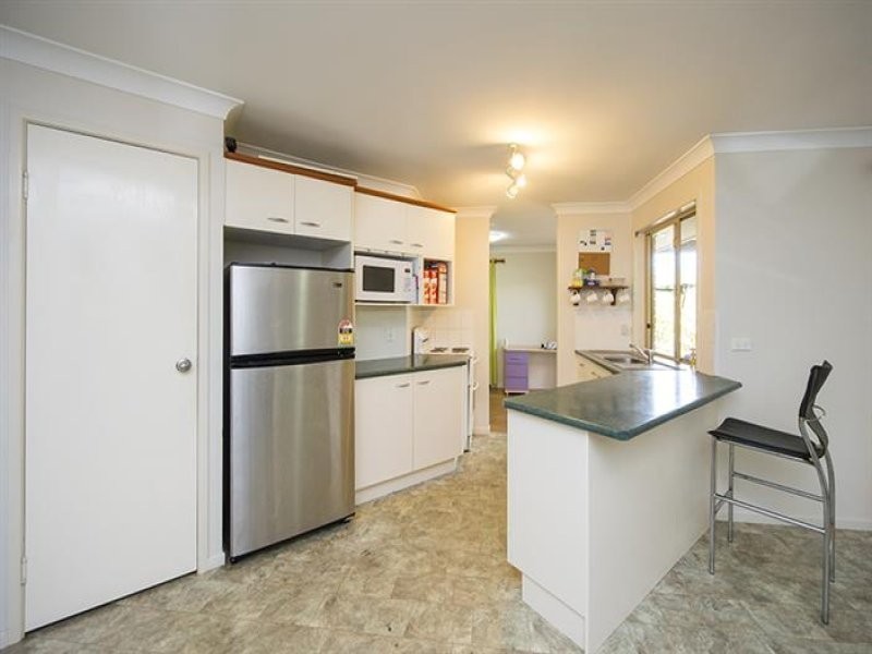 5 Kerry Court, New Auckland QLD 4680