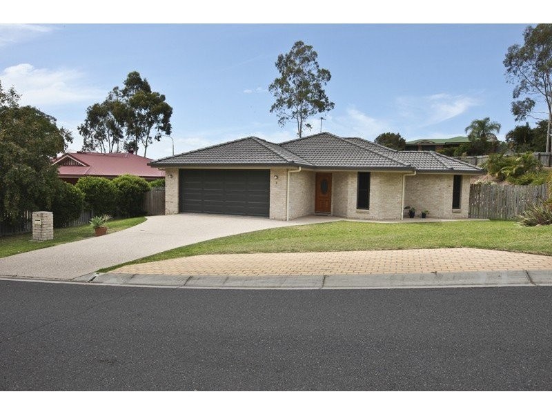2 Riverside Place, Telina QLD 4680