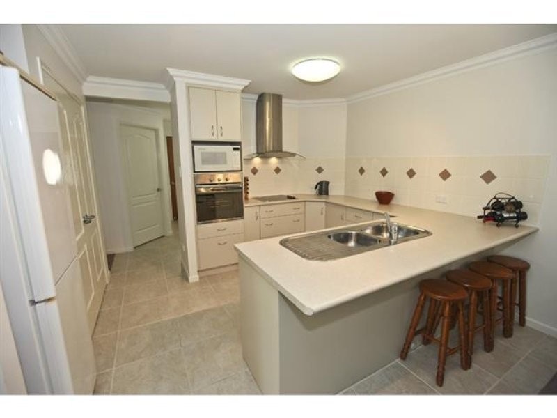 2 Riverside Place, Telina QLD 4680