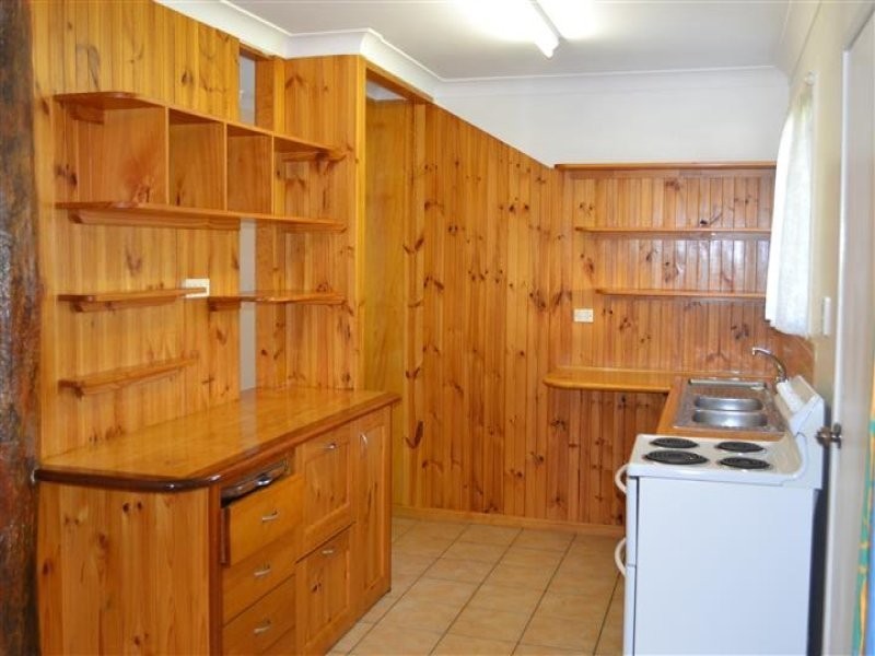2 Banksia Avenue, Sun Valley QLD 4680