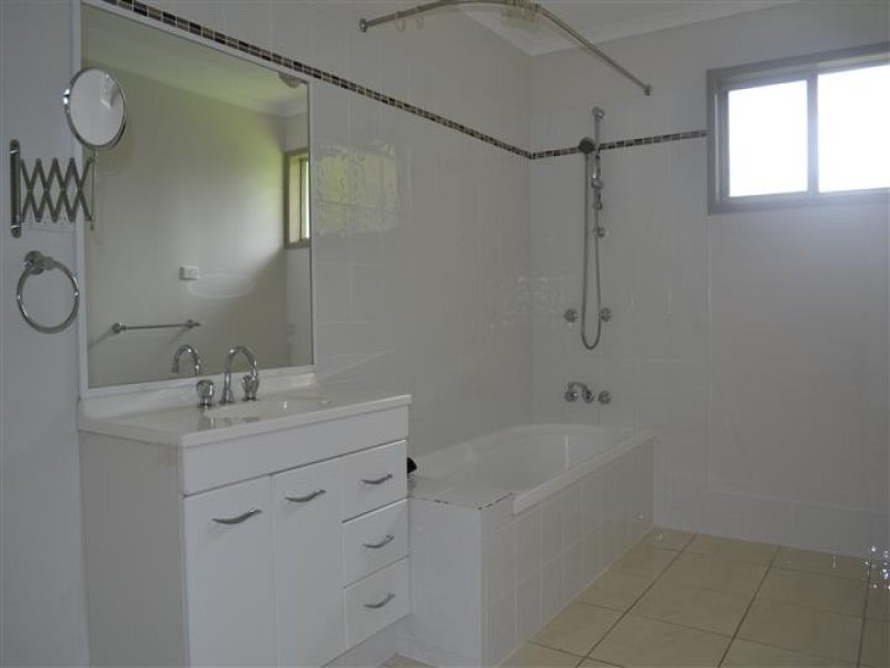 23 Oxley Drive, South Gladstone QLD 4680