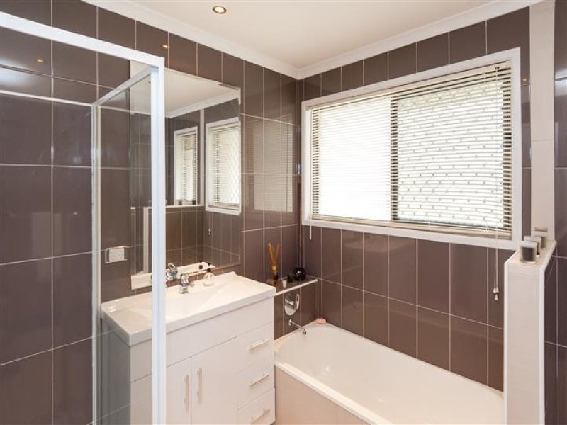 6 Helena Court, Boyne Island QLD 4680