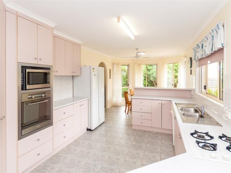 16 Caprice Street, Telina QLD 4680