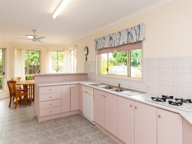 16 Caprice Street, Telina QLD 4680