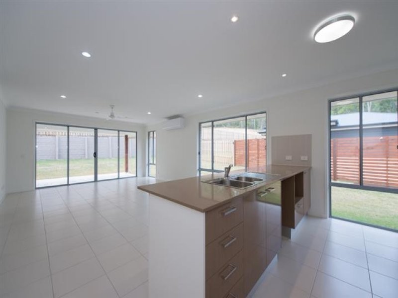 13 Kandel Court, Kirkwood QLD 4680