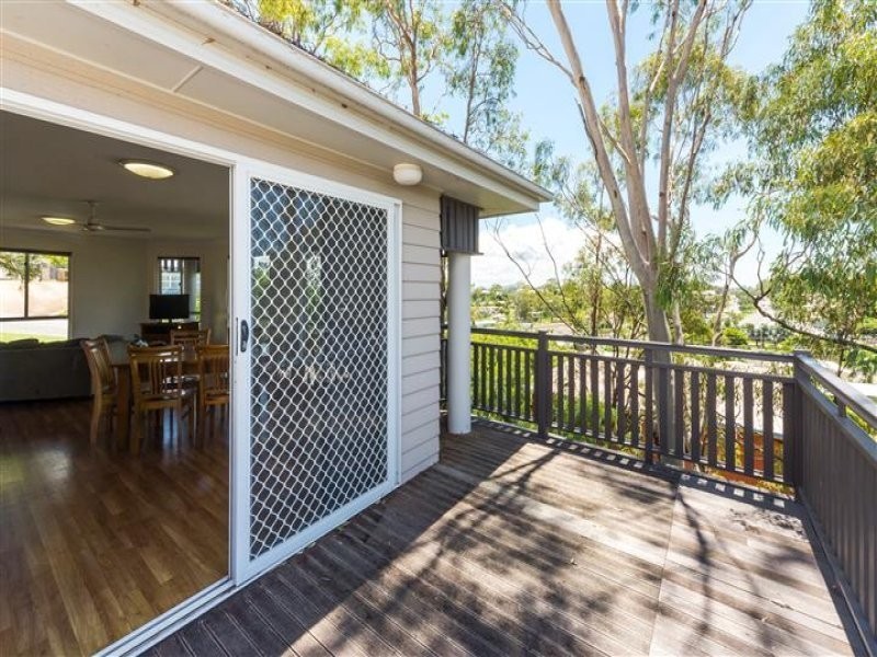 15 Walters Avenue, West Gladstone QLD 4680