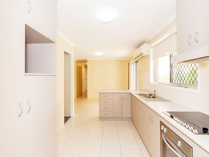 18 Bingera Street, Clinton QLD 4680