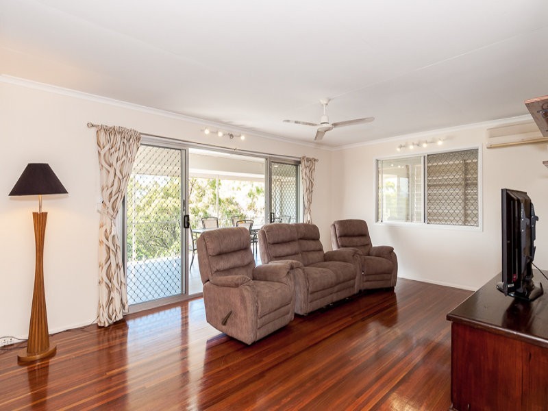 8 Matson Crescent, West Gladstone QLD 4680