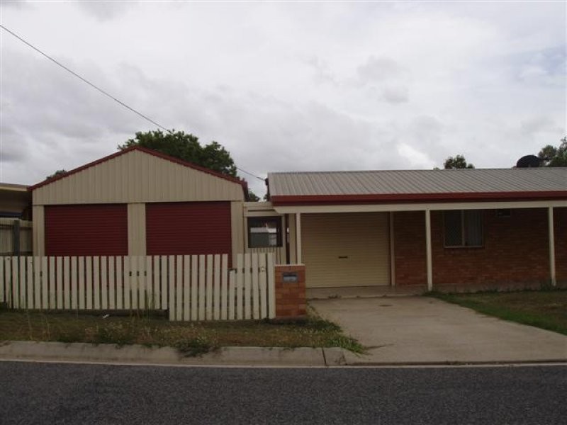 2 Teak Street, Gladstone QLD 4680