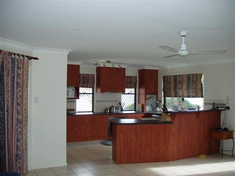 8 Montrose Place, Gladstone QLD 4680