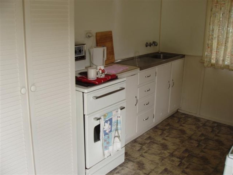 42 Bramston Street, Gladstone QLD 4680