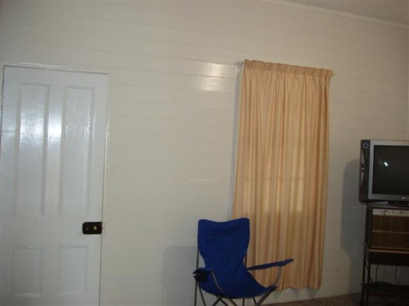 42 Bramston Street, Gladstone QLD 4680