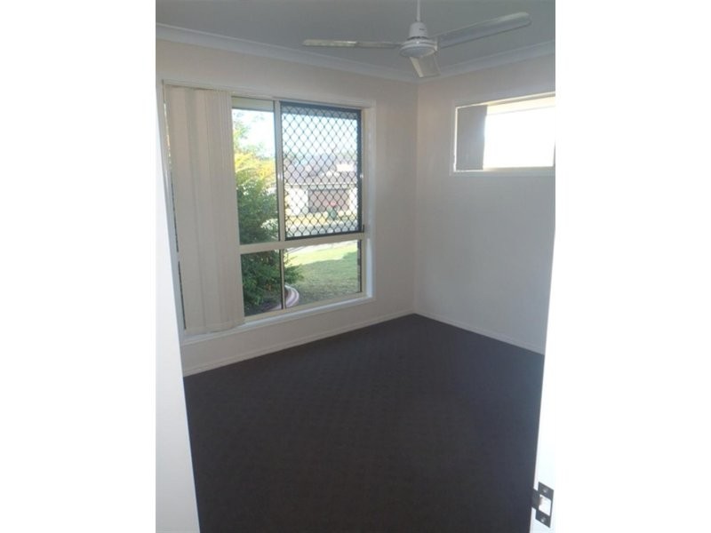 2/40 Cavella Drive, Glen Eden QLD 4680