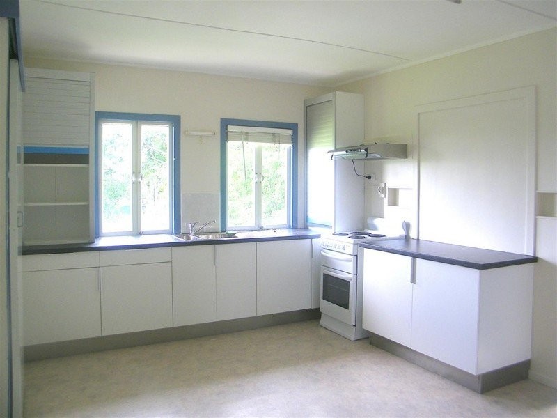 9 Margaret Street, South Gladstone QLD 4680