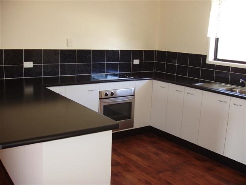 12 Sutherland Court, Telina QLD 4680